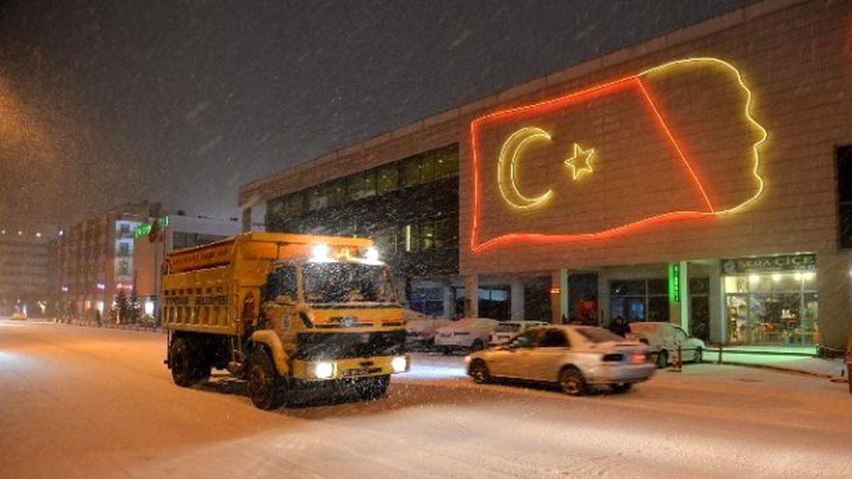 Tepebaşı\'nda Ekipler 24 Saat Görev Başında