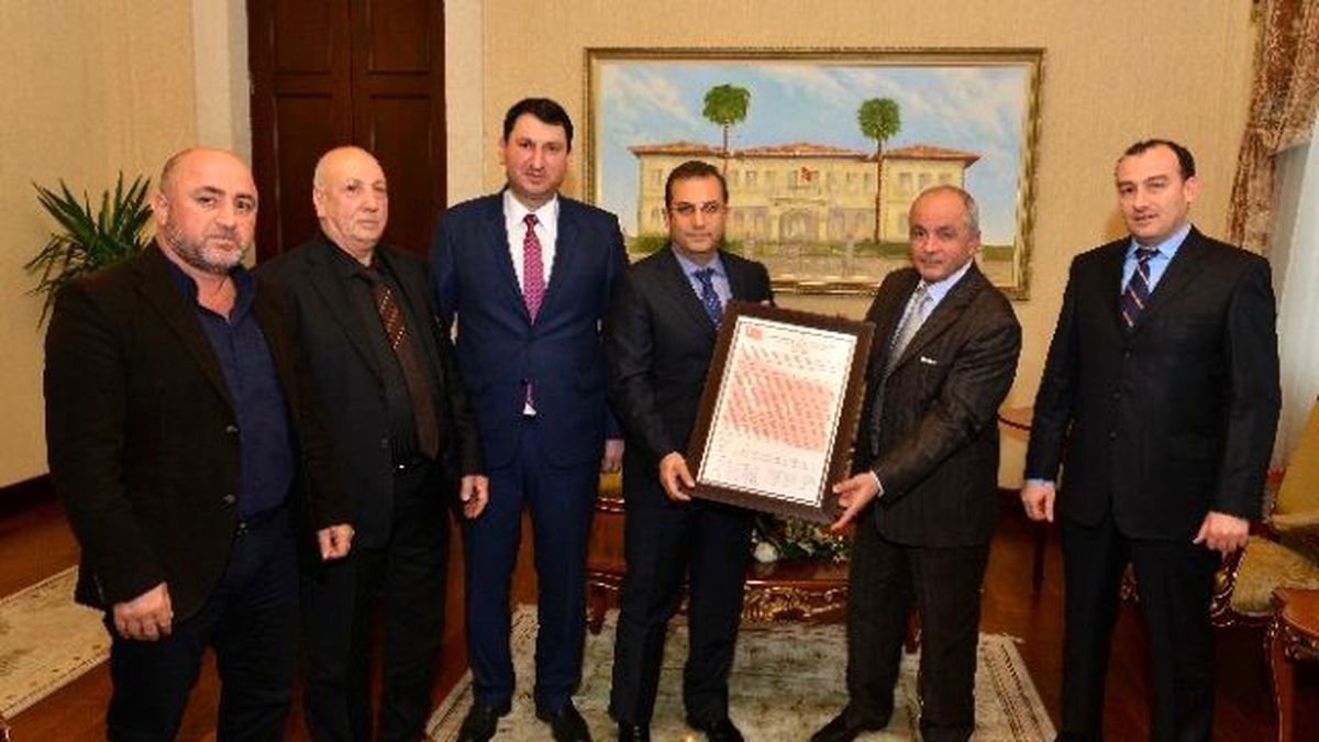 Vali Türker\'e Ziyaretler