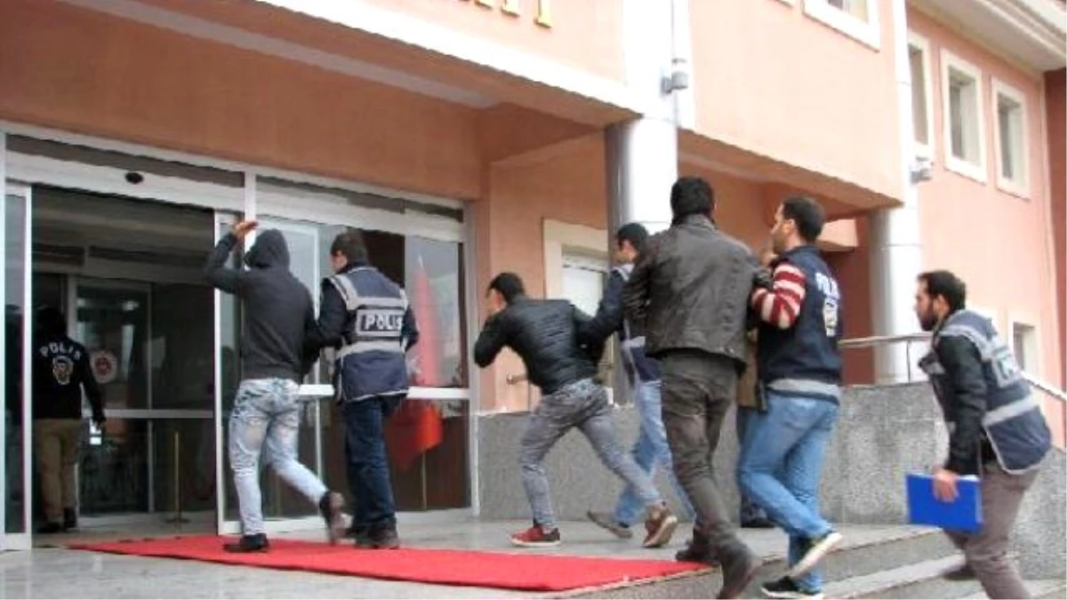 Viranşehir\'de Hırsızlık Operasyonu: 5 Gözaltı