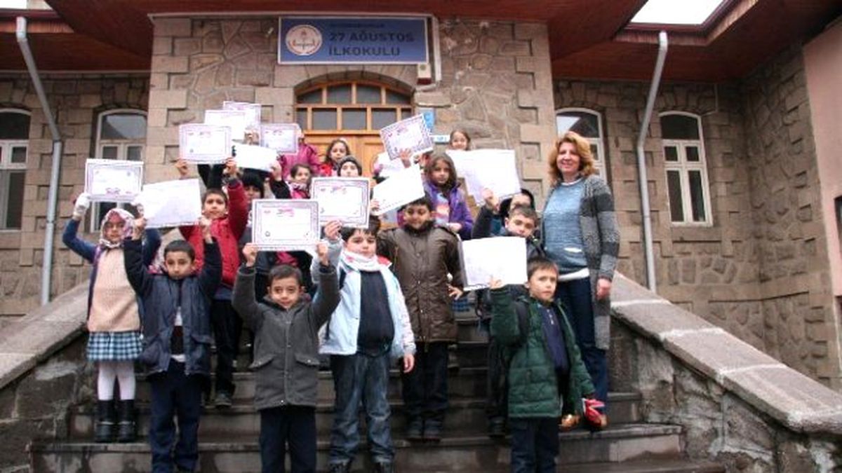 Afyonkarahisar\'da Karne Heyecanı