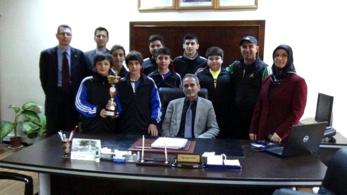 Atatürk Ortaokulu Futsal Turnuvasında Şampiyon Oldu