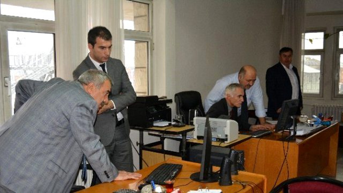Başkan Yılmaz Personelle Birlikte Çalıştı...