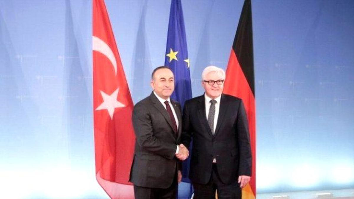 Çavuşoğlu, Steınmeıer ile Görüştü