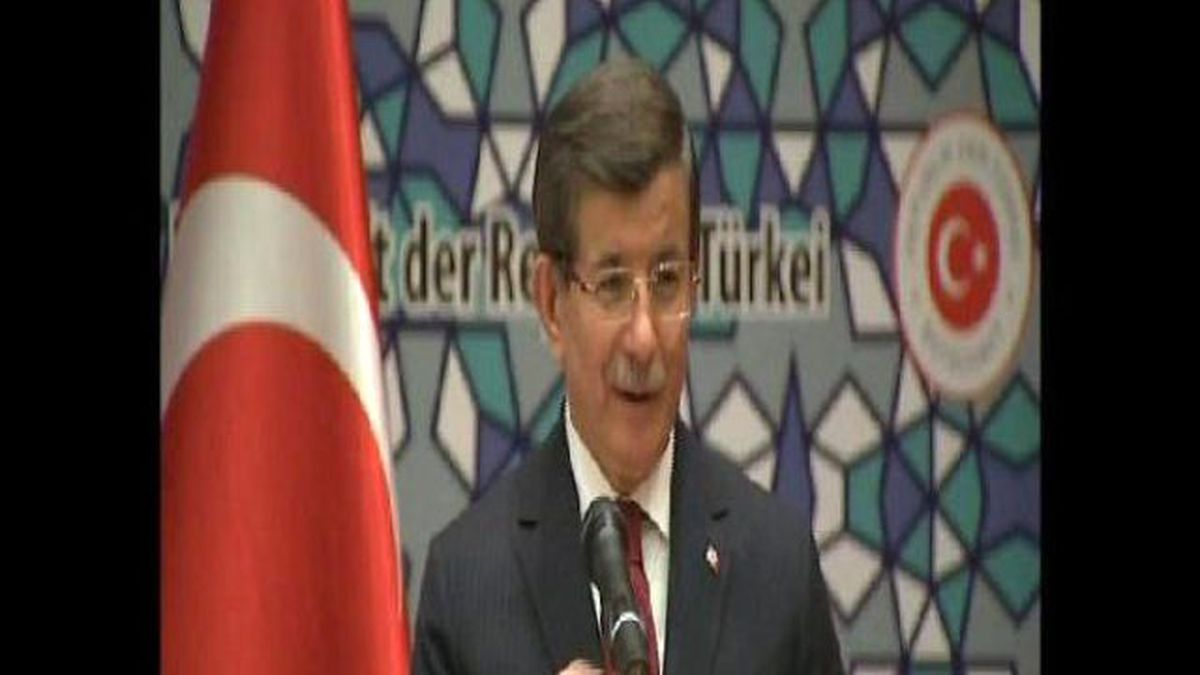 Davutoğlu, İşadamlarına Seslendi: "Türkiye\'deki Olayları Saptıranlara, Algı Operasyonları Yapmak...