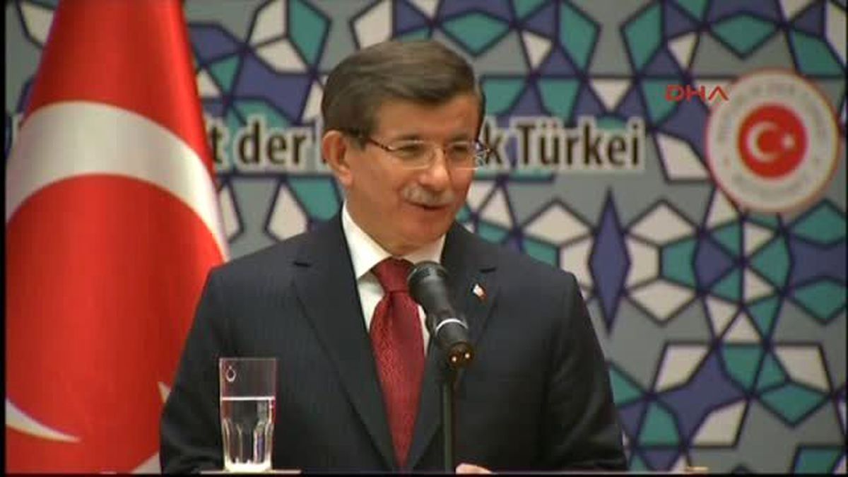 Davutoğlu, İşadamlarına Seslendi Türkiye\'deki Olayları Saptıranlara, Algı Operasyonları Yapmak...