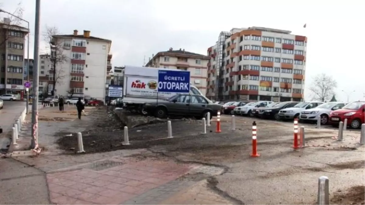 Eski Vilayet Otoparkı Düzene Giriyor