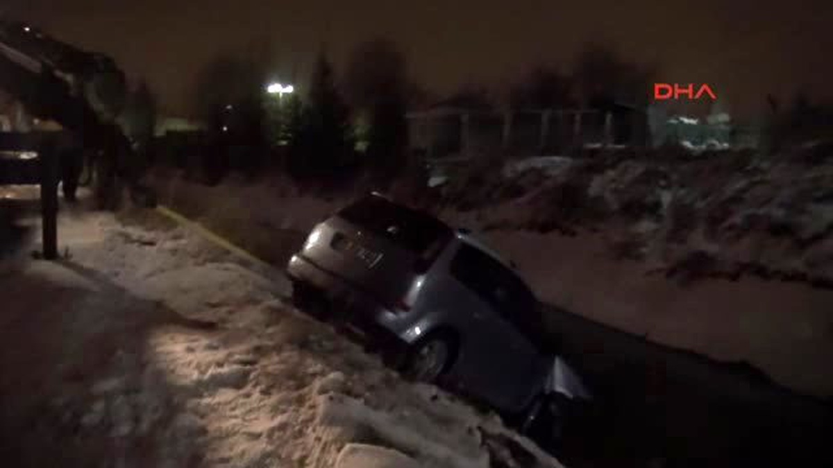 Eskişehir - Kaskodan Para Almak İçin Otomobilini Kanala Attı, Kameraya Yakalandı