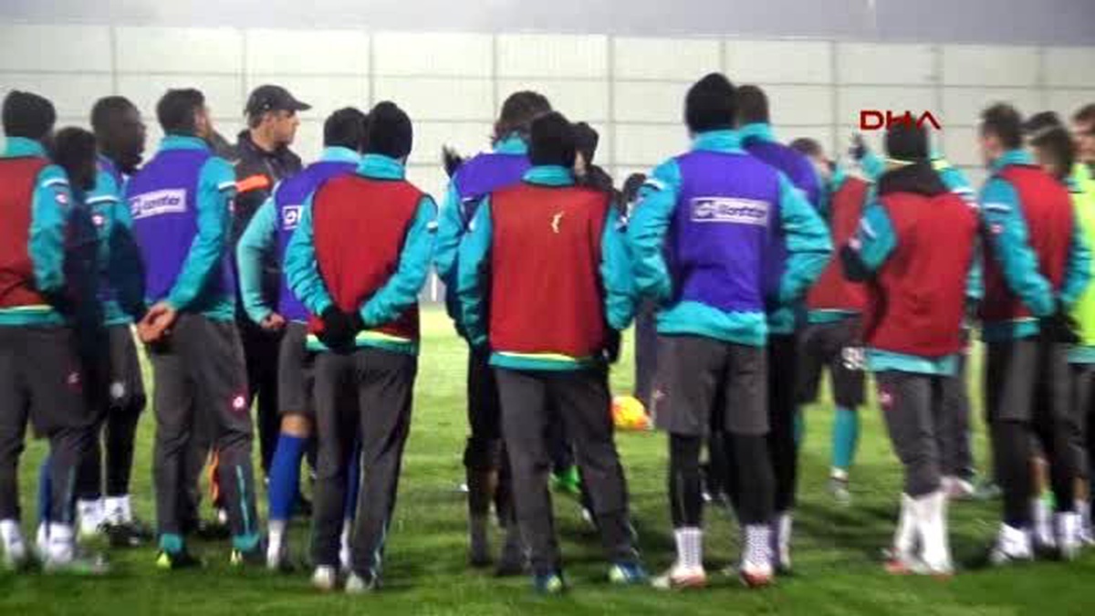 Hikmet Karaman\'dan Fenerbahçe Uyarısı