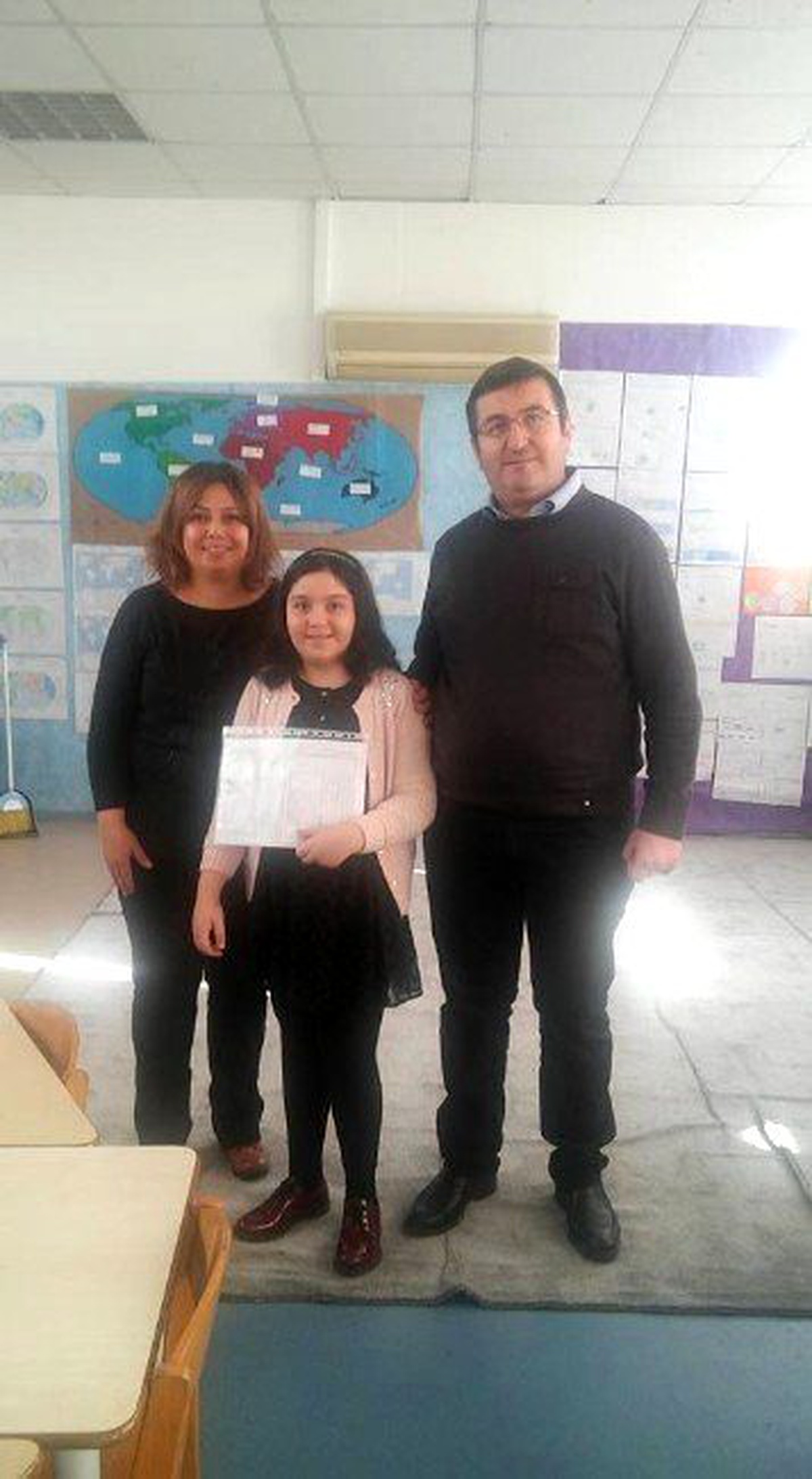 İlik Bulunması İçin Herkesin Seferber Olduğu Melis\'in Karne Sevinci