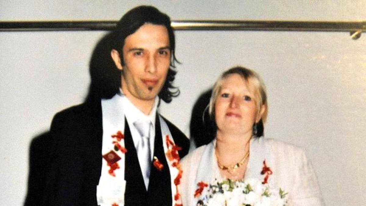 İngiliz Kadın 5 Yıldır Türk Eşini Bekliyor