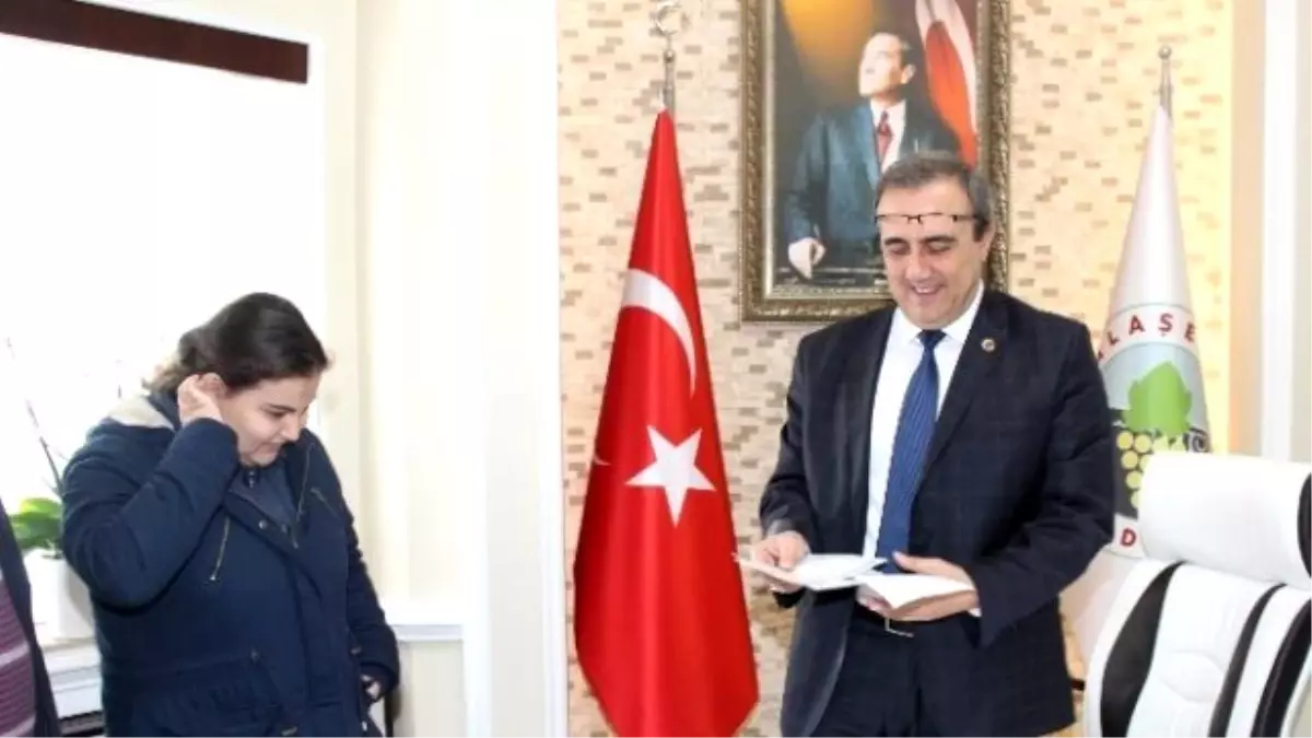 Karnesini Alıp Başkan Karaçoban\'a Koştu