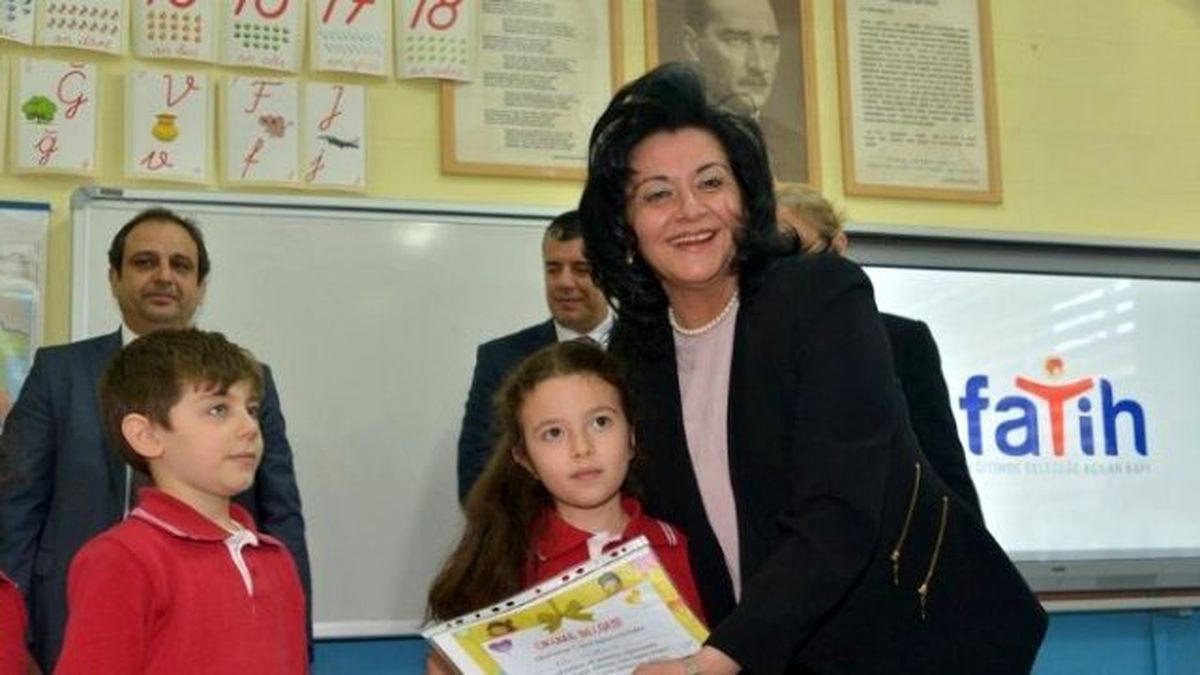 Kırklareli\'nde 50 Bin 116 Öğrenci Karne Heyecanını Yaşadı
