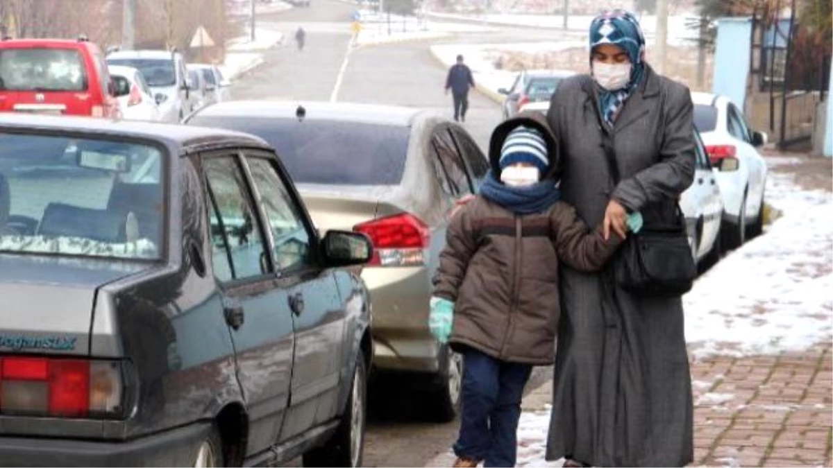 Lösemi Hastası Ziya Karnesini Aldı