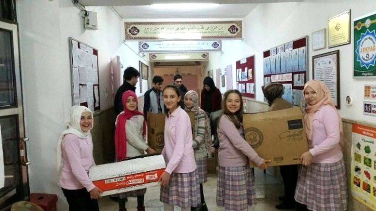 Öğrenciler Soğuk Kış Günlerinde Bayırbucaklı Soydaşlarını Unutmadı