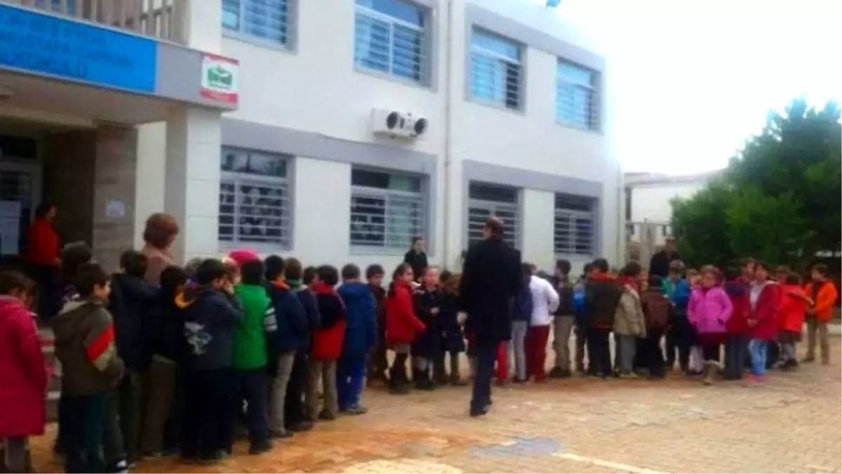 Öğrencilerden Sığınmacılara "İmece" Yardımı