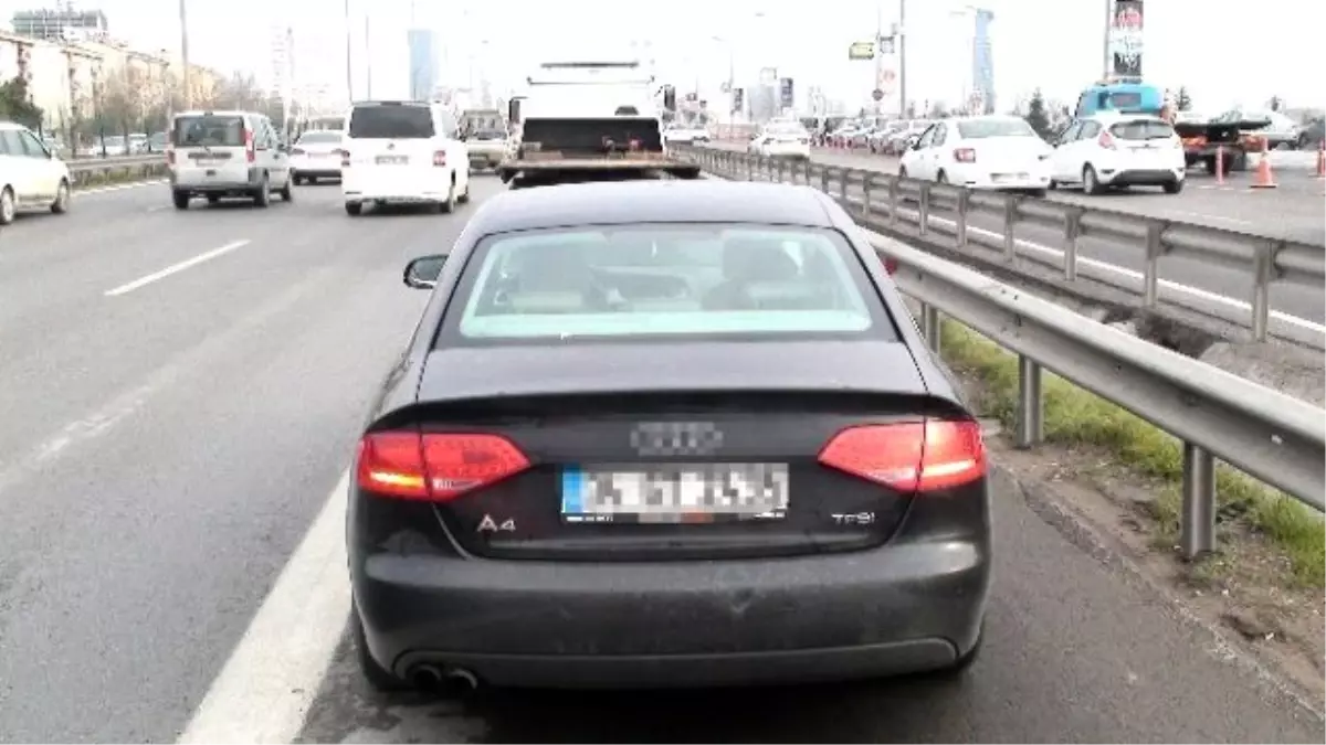 Polisin Nezaretinde Adliyeye Giderken Kaçan Şahsa Araç Çarptı