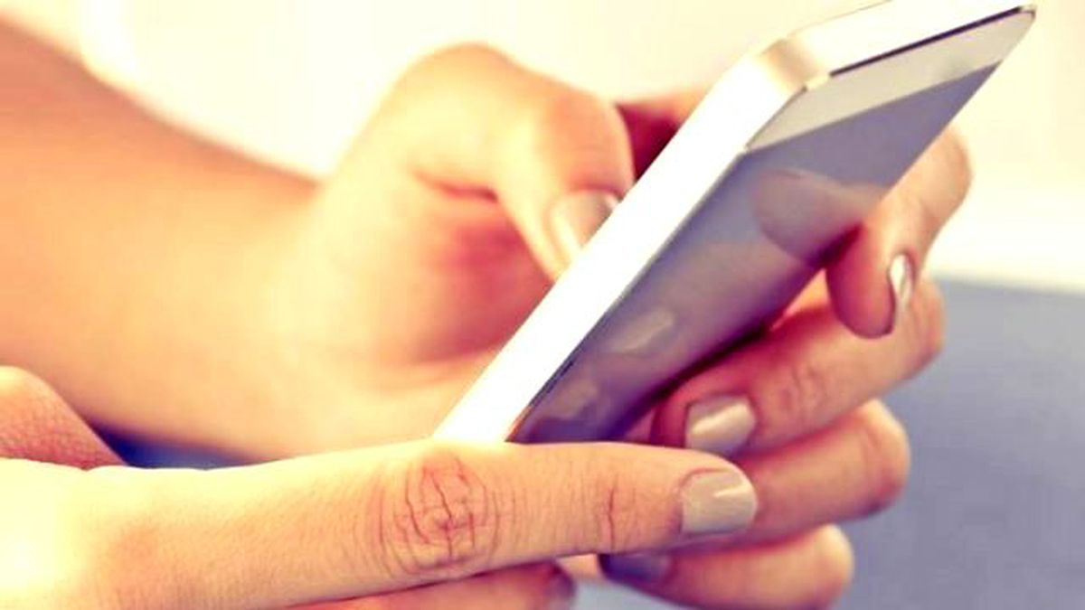 Whatsapp'ta Gelen Mesajı Karşıdaki Görmeden Nasıl Okursunuz