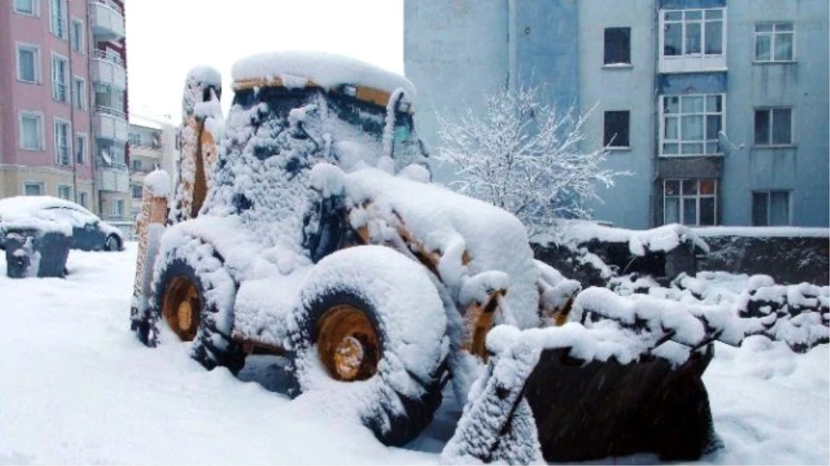 Yozgat\'ta Kar Kalınlığı 40 Cm\'e Ulaştı