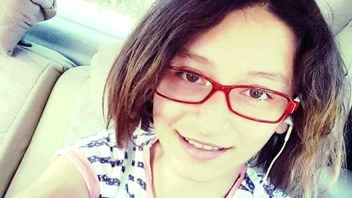 13 Yaşındaki Kız Karne Töreninde Hayatını Kaybetti