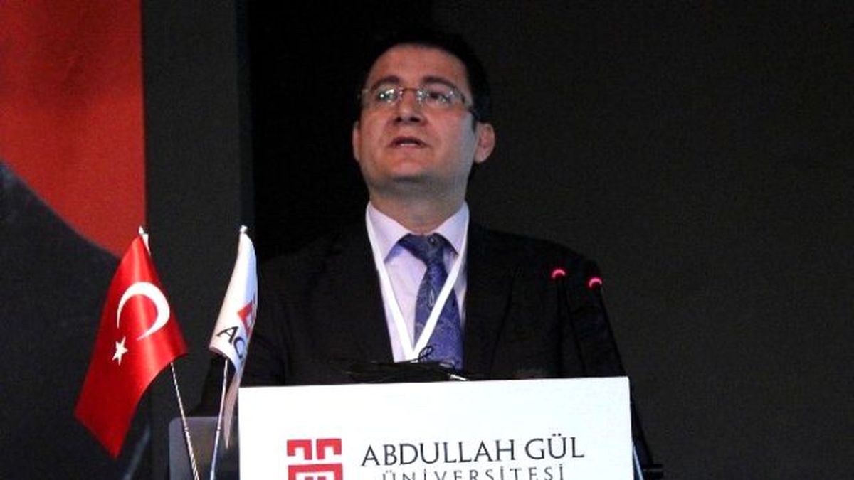 Agü\'de \'Moleküler Biyoloji ve Genetikte Güncel Konular\' Sempozyumu Verildi