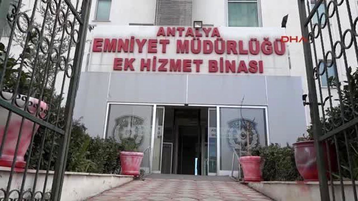Antalya - \'Memur Yapacağım\' Diye Dolandırdı