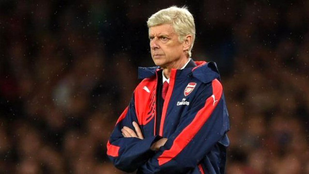 Arsenal Wenger\'i Bırakmıyor