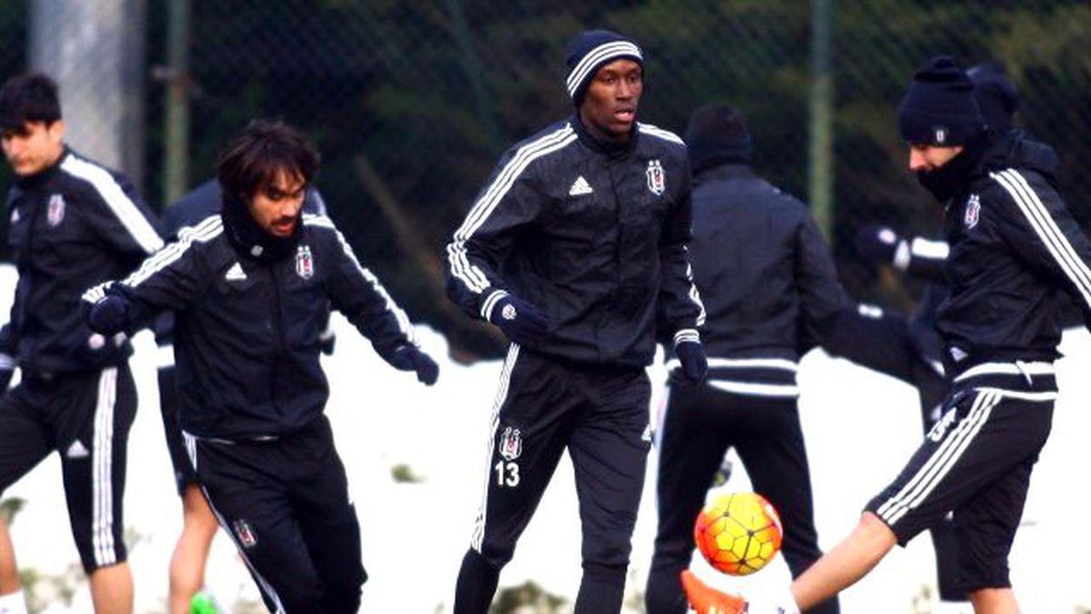 Beşiktaş Karda Çalıştı