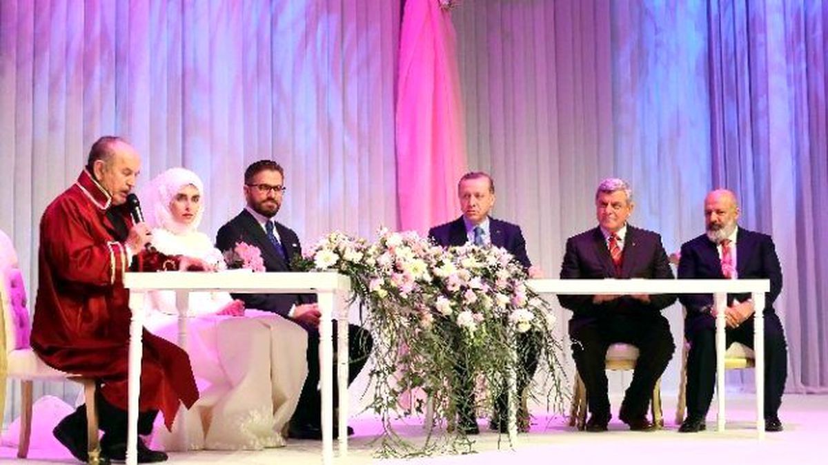 Cumhurbaşkanı Erdoğan ve Karaosmanoğlu Nikah Şahidi Oldu