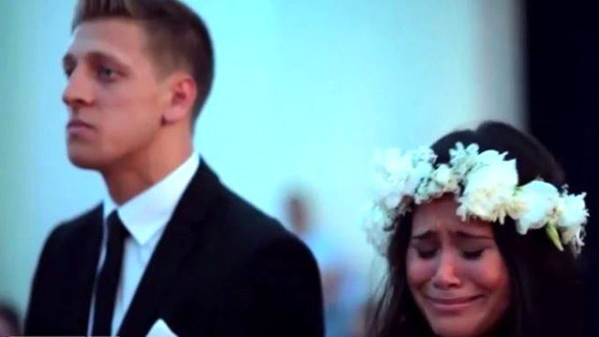 Düğünde Sürpriz! Gelinle Damat da Dayanamayıp Katıldı