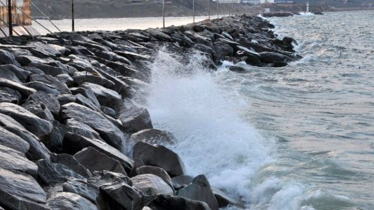Fırtına Deniz Ulaşımını Aksatıyor