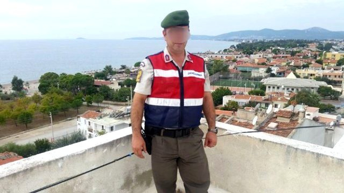 İnsan Kaçakçılarından Rüşvet Alıp Kaçakçılığa Müsaade Eden Komutan Tutuklandı