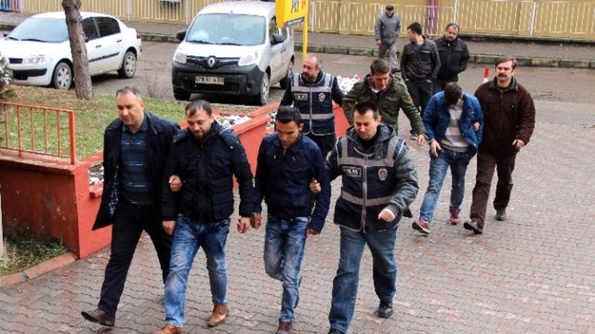 İstanbul\'dan Hayvan Satın Almaya Geldi Gasp Edildi