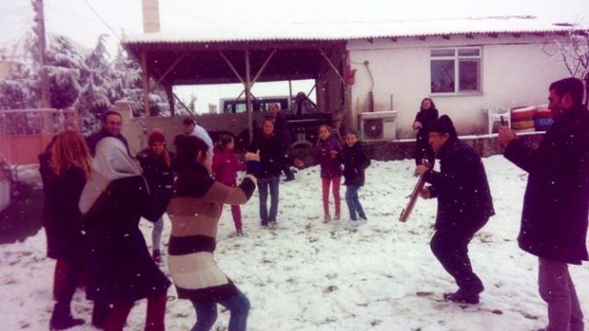 Kar Üstünde Horon Şov