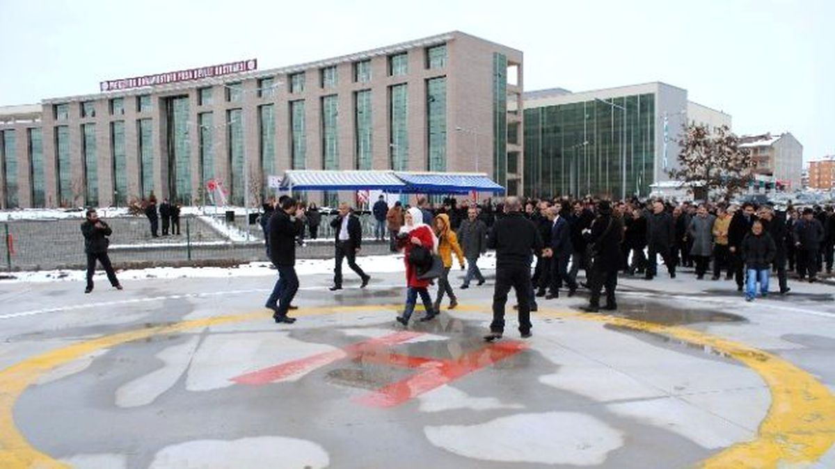 Merzifon Kara Mustafa Paşa Devlet Hastanesi\'nde Heliport Açılışı
