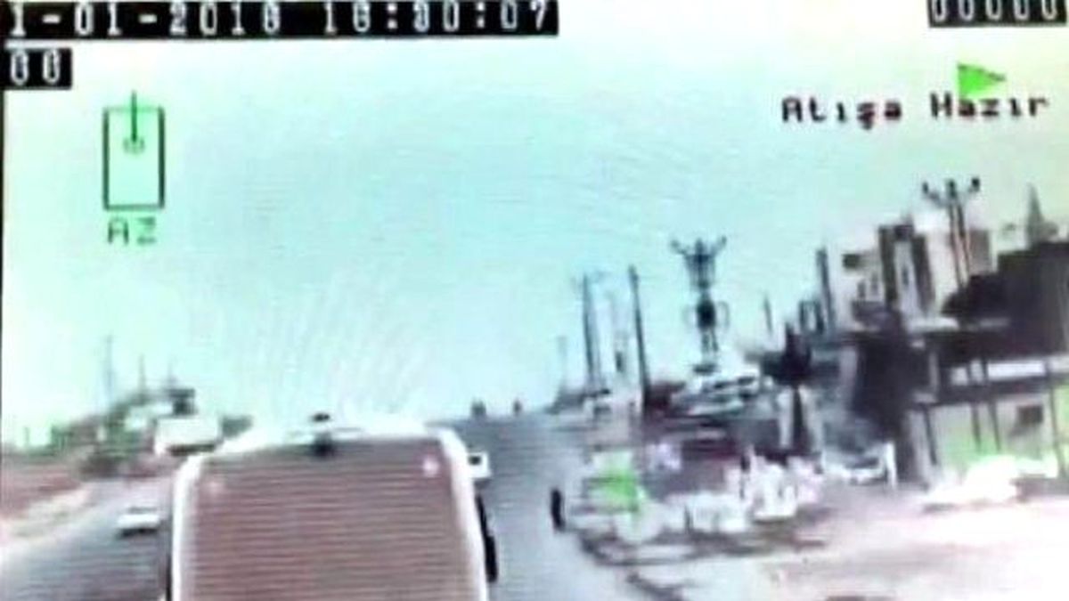 Nusaybin\'de 9\'u Polis 10 Kişinin Yaralandığı Patlama Anı Kamerada