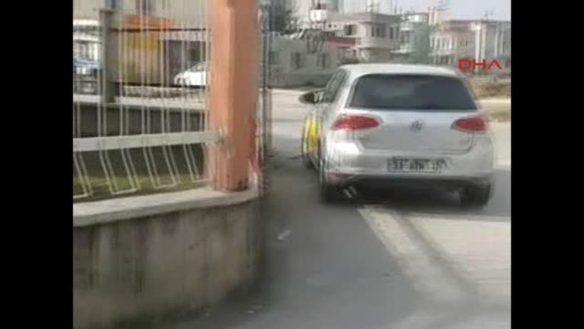 Doktorun Aracına Molotofkokteyli Koyup Not Bıraktılar: Bu Son Uyarı!