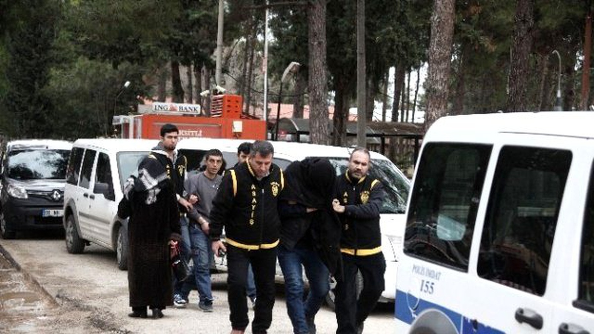 6 Otomobilden Hırsızlık Yapan 2 Kişi Tutuklandı