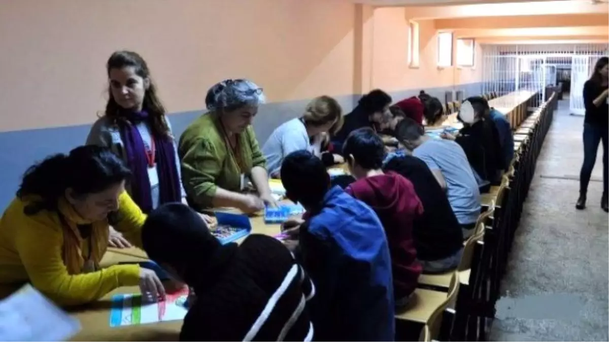 Avukatlar Cezaevinde Kalan Çocukları Kitapla Buluşturdu