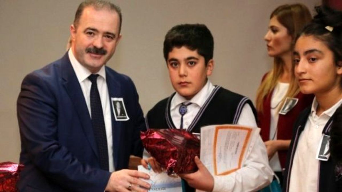 Başkan Özgökçe\'den Başarılı Öğrencilere Agua Park ve Havuz Ödülü