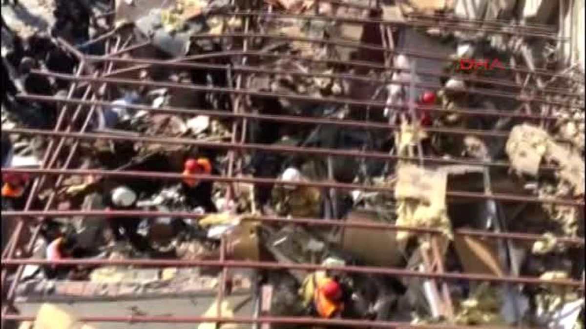 Buca'da Evde Patlama: 1 Ölü 2 Yaralı