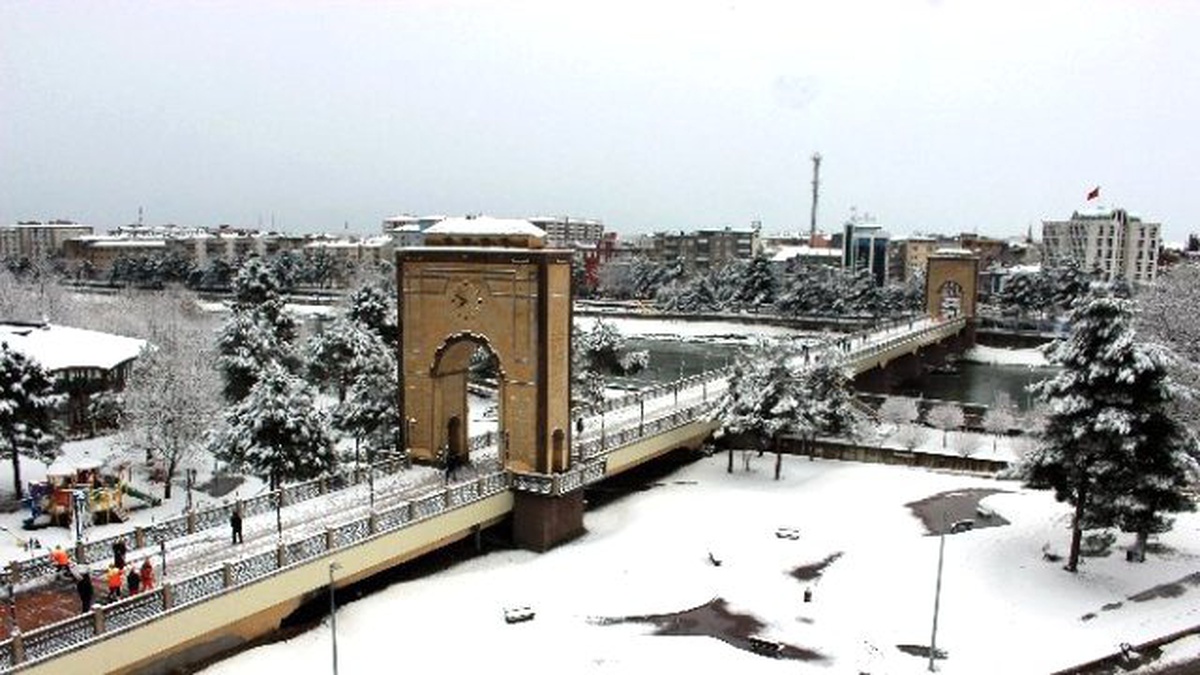 Çarşamba Beyaz\'a Büründü