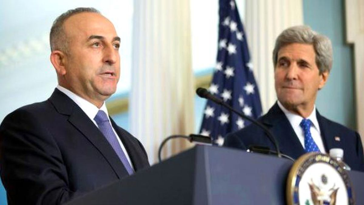 Çavuşoğlu ve Kerry Rusya'nın Suriye'deki Hava Saldırılarını Ele Aldı
