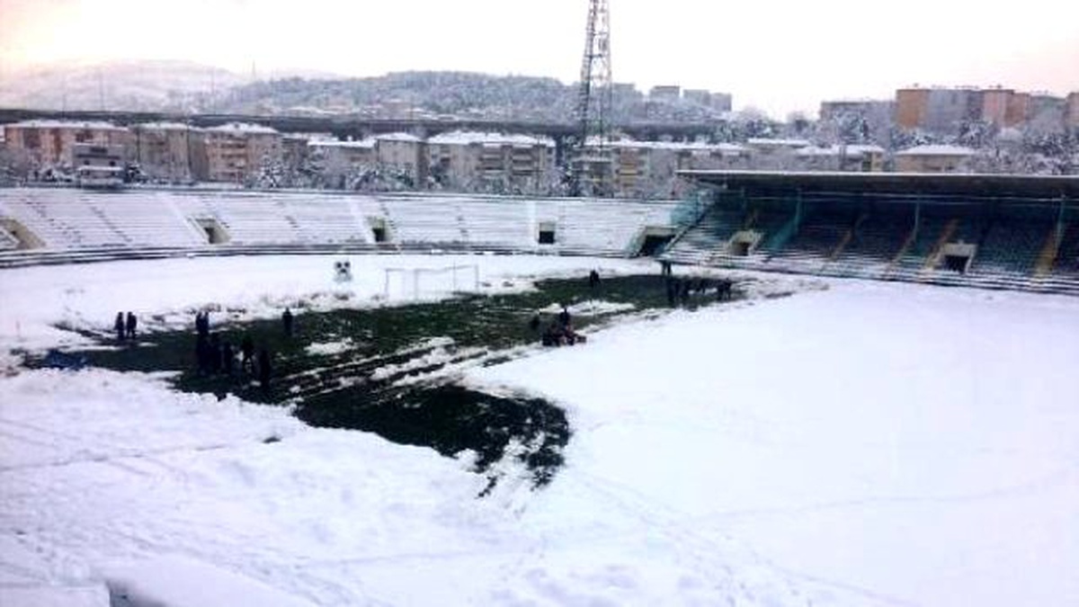 Derincespor-Sakaryaspor Maçı Ertelendi