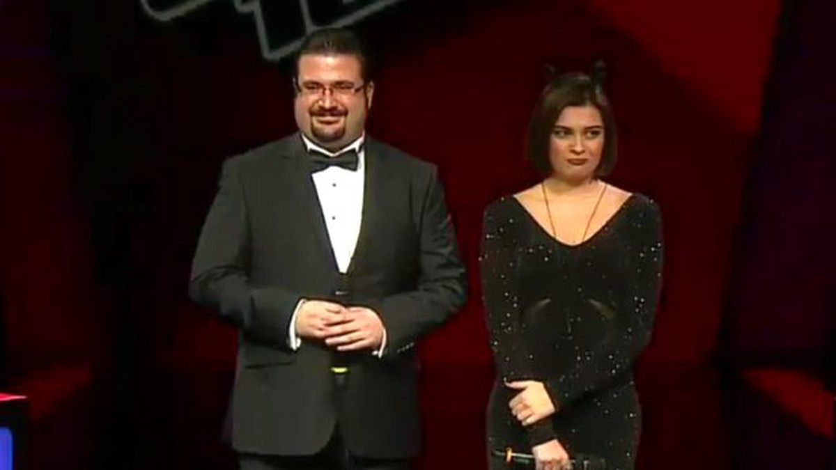 Ebru Gündeş, Gökhan ve Hakan\'ın Elediği Hangi İsmi Takımına Kattı?