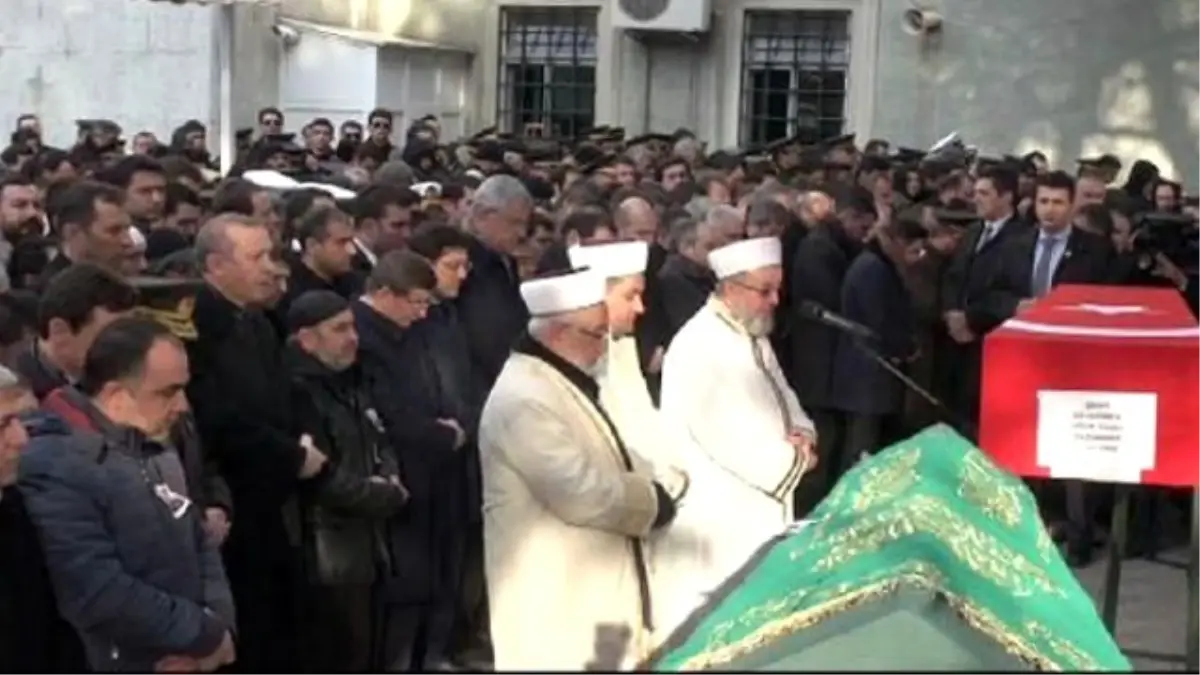 Cenaze Namazında Yanlış Kıbleyi Cumhurbaşkanı Erdoğan Fark Etti