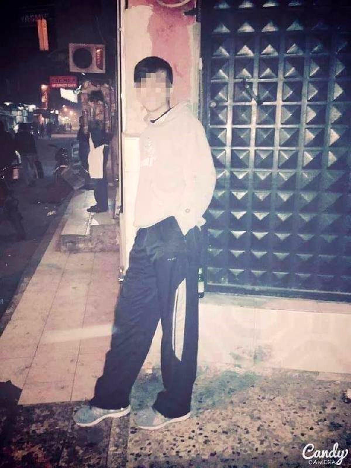 Korsan Gösteride Polise Saldıran Bir Kişi Ayağından Vuruldu
