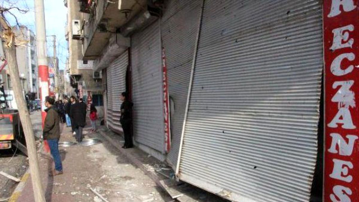 Nusaybin\'de Polis Aracına Saldırı (2)