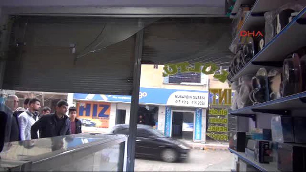 Nusaybin\'de Polis Aracına Saldırı