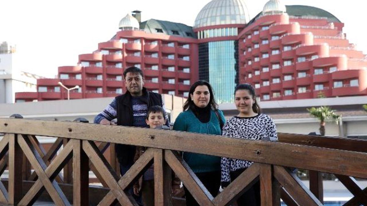 Okul Birincisi Gencin Ailesiyle 5 Yıldızlı Tatil Keyfi