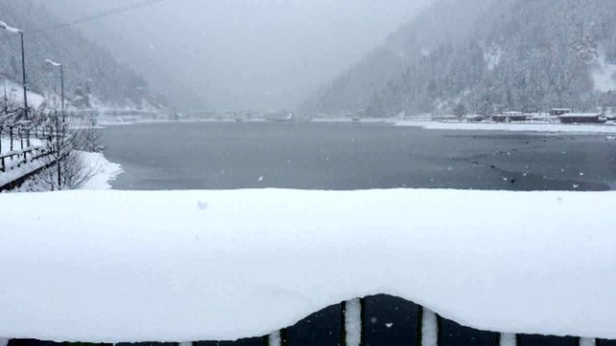 Uzungöl\'de Kar Yağışı